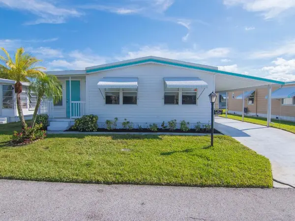 236 NE Sunshine Lane, Jensen Beach, FL 34957