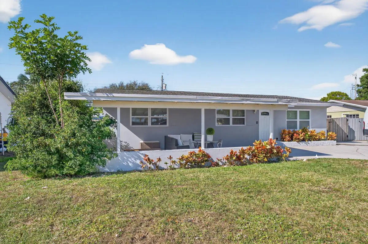 511 Iris Avenue, Palm Beach Gardens, FL 33410 - Image #1