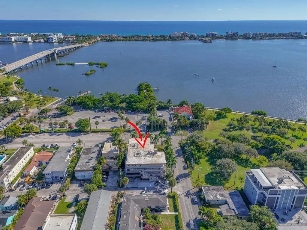 129 S Golfview Road #7, Lake Worth Beach, FL 33460 - Image #1