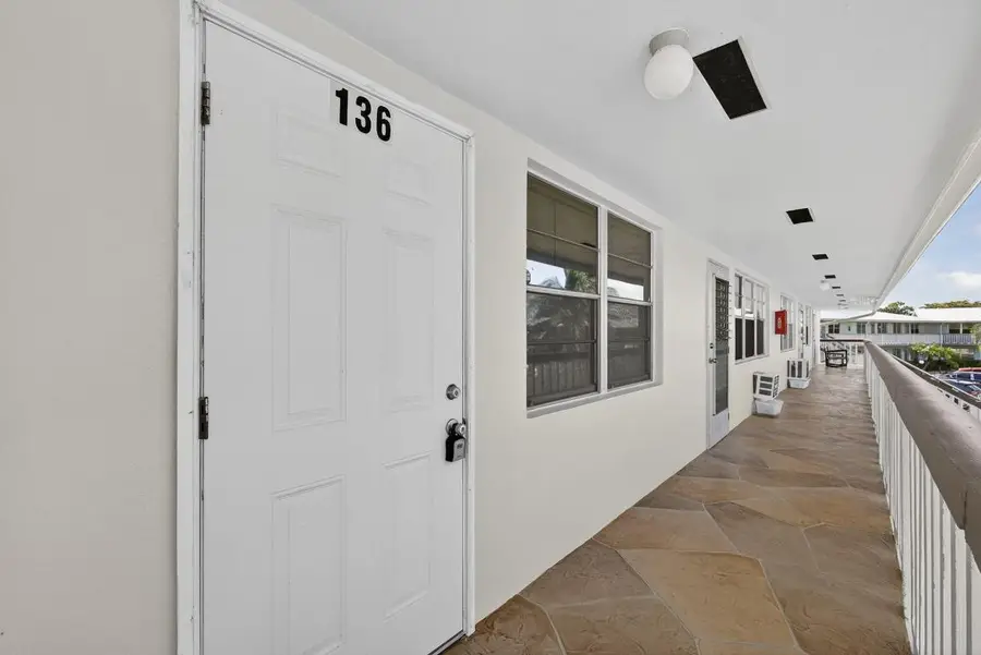 136 Somerset G, West Palm Beach, FL 33417 - Image #2