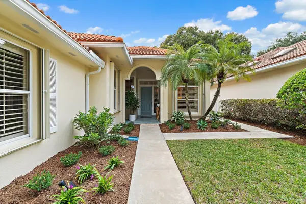 231 E Tall Oaks Circle, Palm Beach Gardens, FL 33410