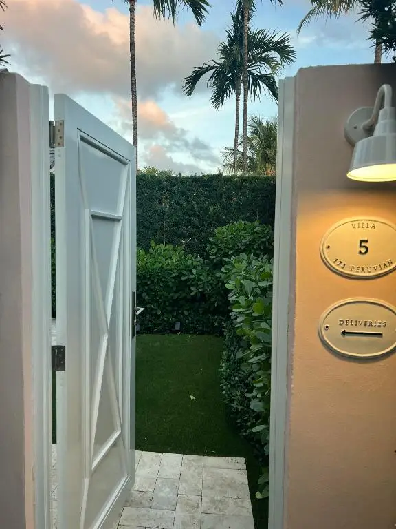 173 Peruvian Avenue #5, Palm Beach, FL 33480 - Image #2