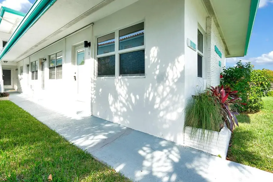 865 SE 20th Avenue #1, Deerfield Beach, FL 33441 - Image #2
