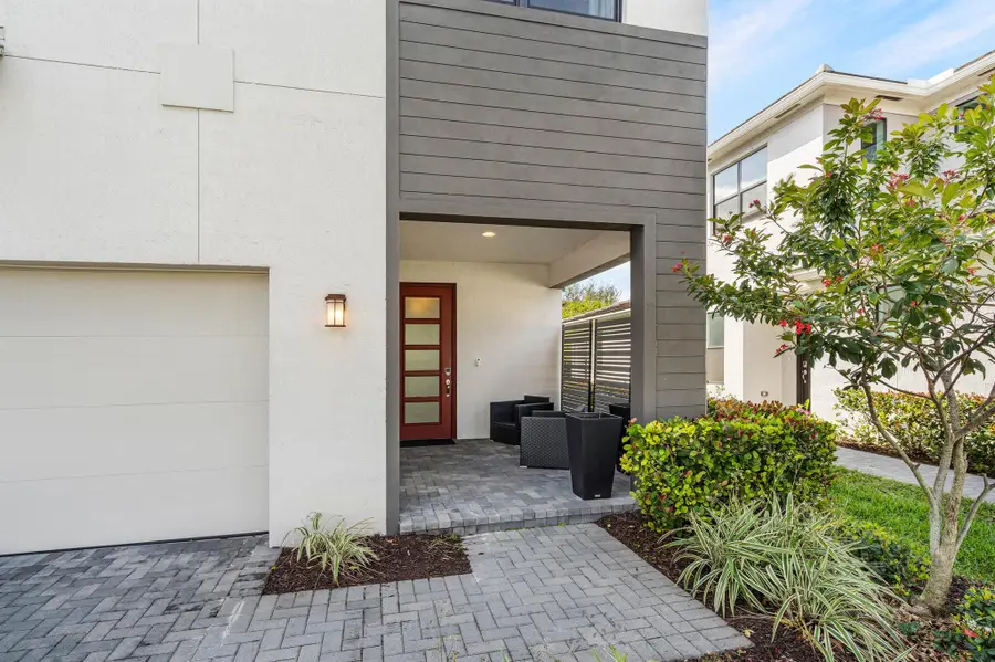 8710 Corvus Drive, Lake Worth, FL 33467 - Image #2