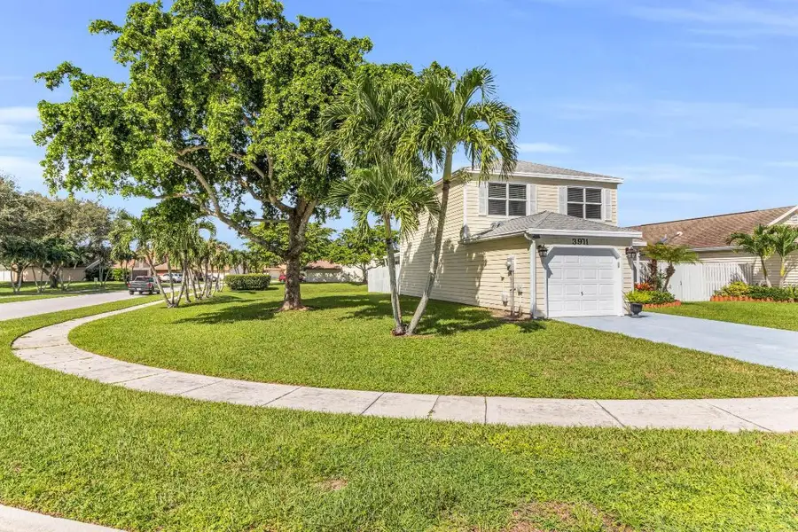 3911 Circle Lake Dr Drive, West Palm Beach, FL 33417 - Image #2