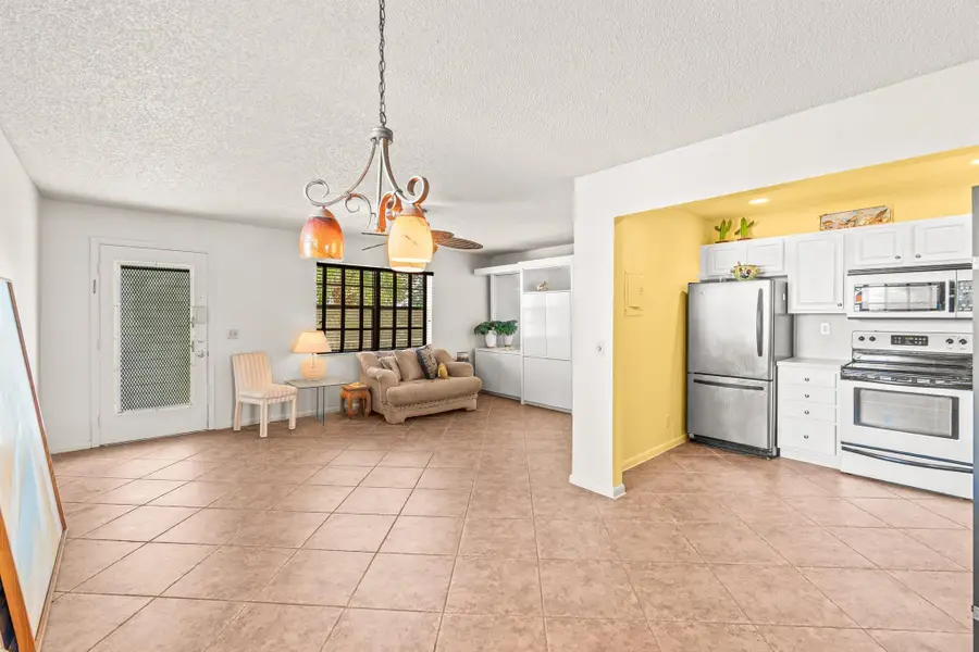 410 Saxony I, Delray Beach, FL 33446 - Image #2