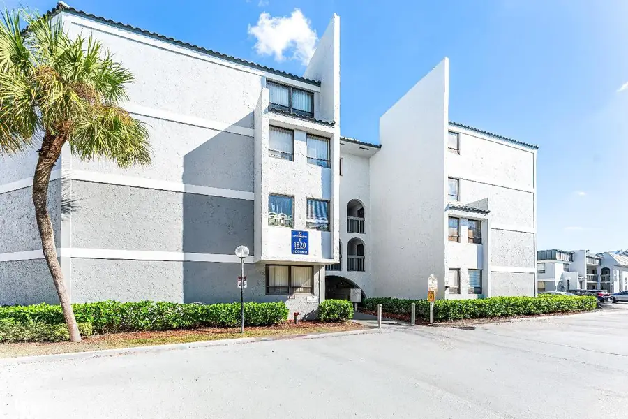 1820 N Congress Avenue #304, West Palm Beach, FL 33401 - Image #2