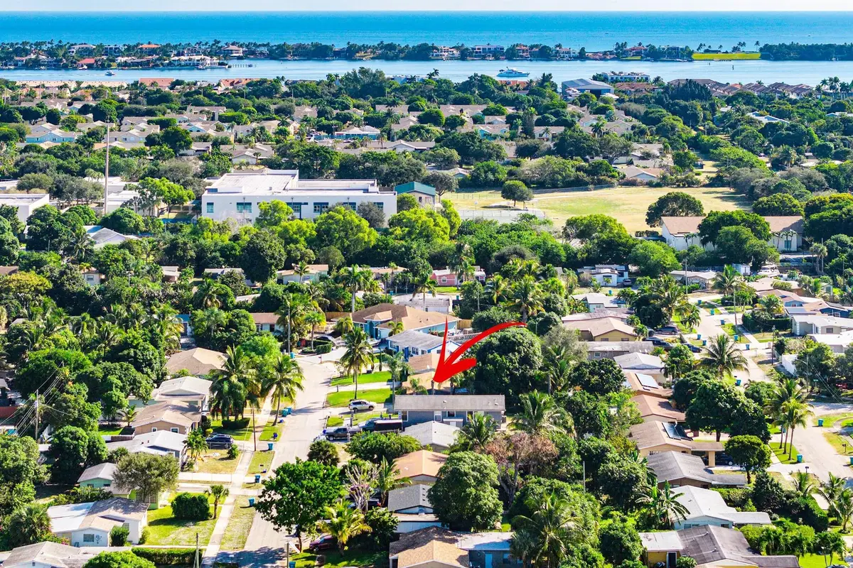 350 NE 27th Court, Boynton Beach, FL 33435 - Image #1