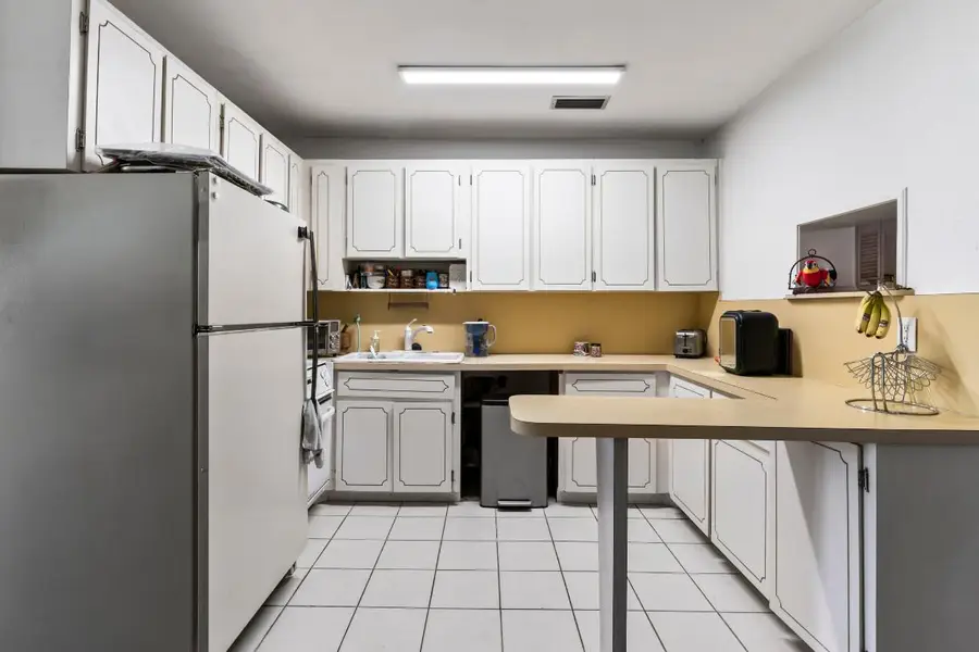 337 E Lake Road, Palm Springs, FL 33461 - Image #3