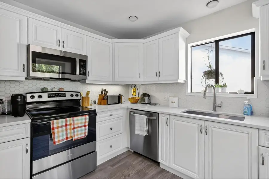 235 SW 29th Avenue, Delray Beach, FL 33445 - Image #2