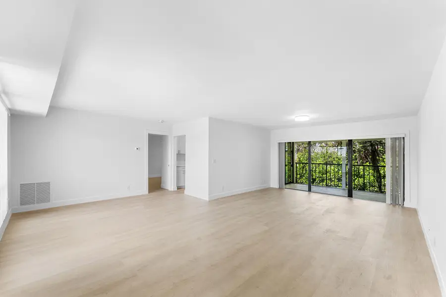 1040 Homewood Boulevard #L202, Delray Beach, FL 33445 - #2