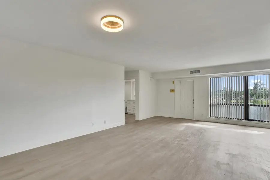 1040 Homewood Boulevard #L202, Delray Beach, FL 33445 - Image #2