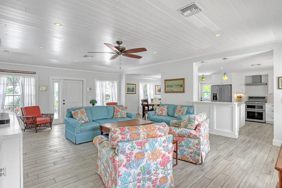 219 Claremont Lane, Palm Beach Shores, FL 33404 - Image #3