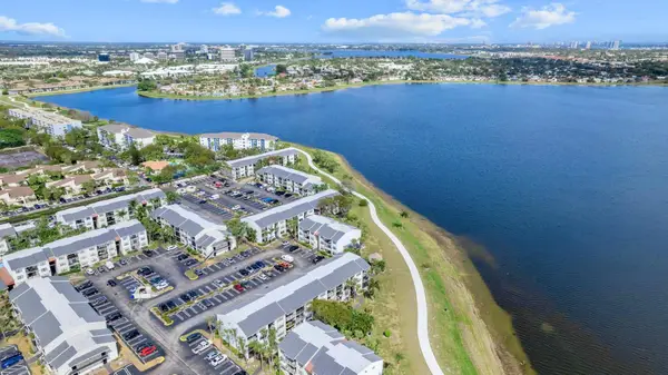 718 Executive Center Drive #34, West Palm Beach, FL 33401