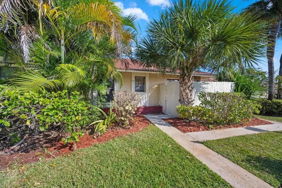 197 SE 1st Circle #15b, Boynton Beach, FL 33435 - Image #2