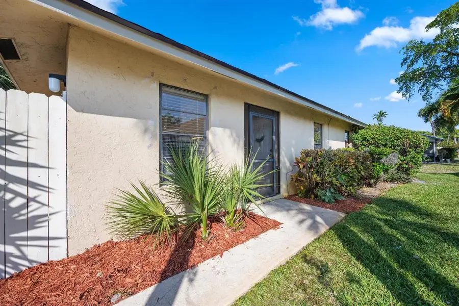 197 SE 1st Circle #15b, Boynton Beach, FL 33435 - Image #3