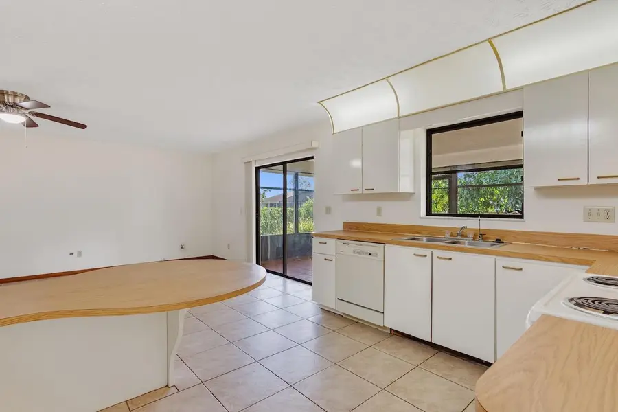 362 SE Starfish Avenue, Port Saint Lucie, FL 34983 - Image #3