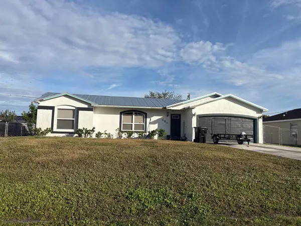 465 SE Seahouse Drive, Port St Lucie, FL 34983