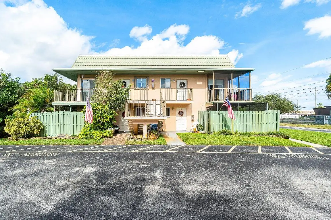 1805 Fairview Villas Drive #3, Palm Springs, FL 33406 - Image #1