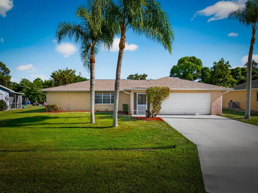 649 SE Clifton Lane, Port Saint Lucie, FL 34983 - Image #2