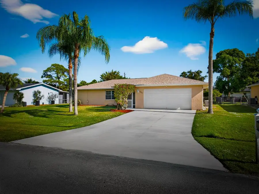 649 SE Clifton Lane, Port Saint Lucie, FL 34983 - Image #3
