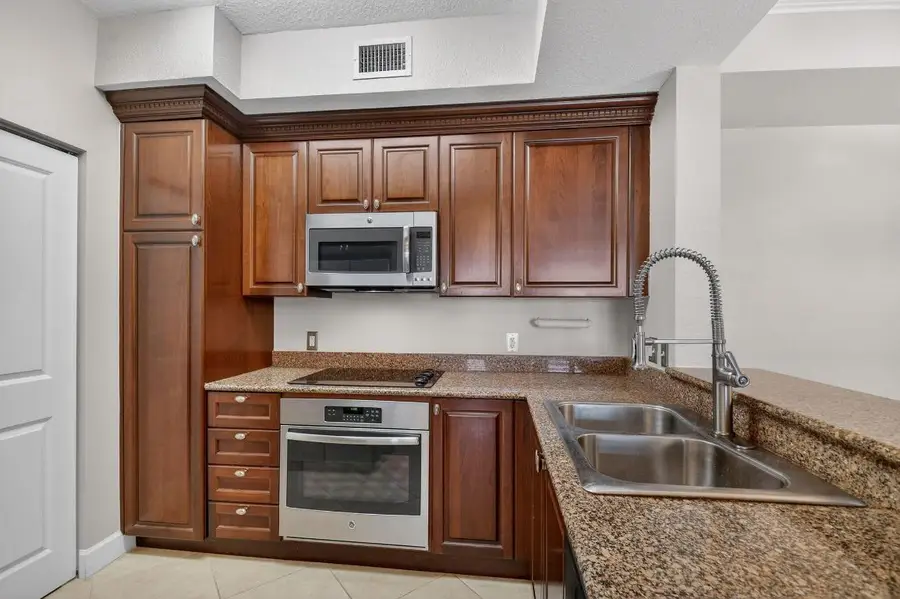 1660 Renaissance Commons Boulevard #2627, Boynton Beach, FL 33426 - Image #3
