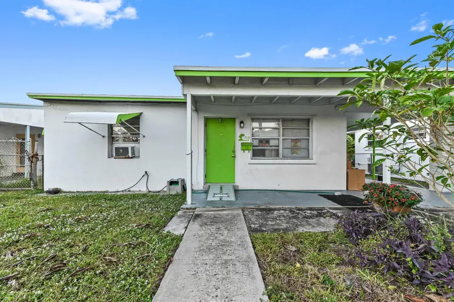 715 S C Street, Lake Worth Beach, FL 33460 - Image #3