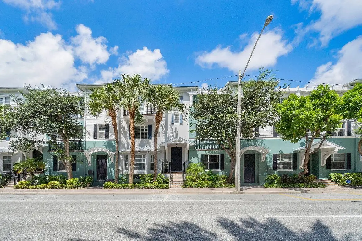 375 E Mallory Circle, Delray Beach, FL 33483 - Image #1