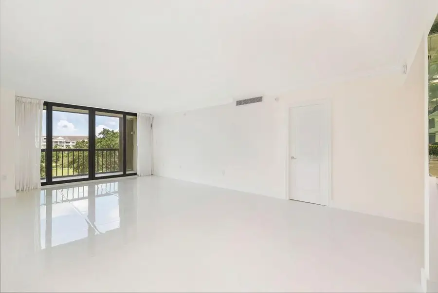 2450 Presidential Way #505, West Palm Beach, FL 33401 - Image #3