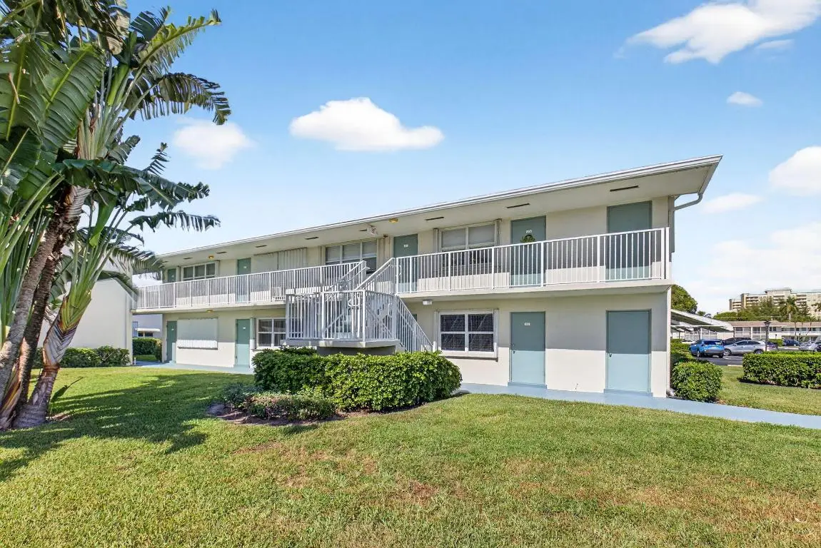 480 Horizons W #212, Boynton Beach, FL 33435 - Image #1