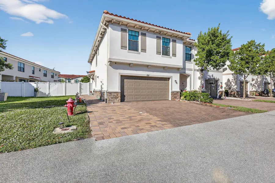 1011 Willow Place, Riviera Beach, FL 33410 - Image #2