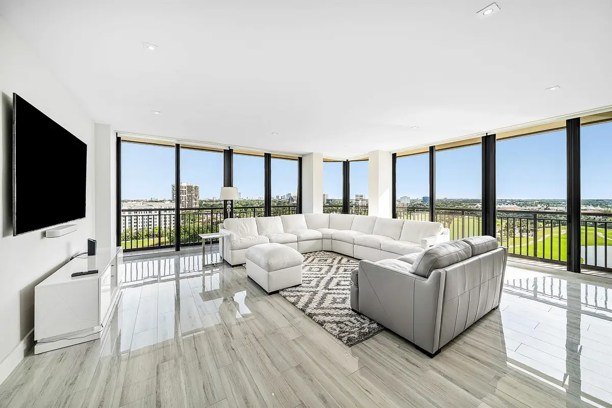 2427 Presidential Way #Ph3, West Palm Beach, FL 33401 - Image #1