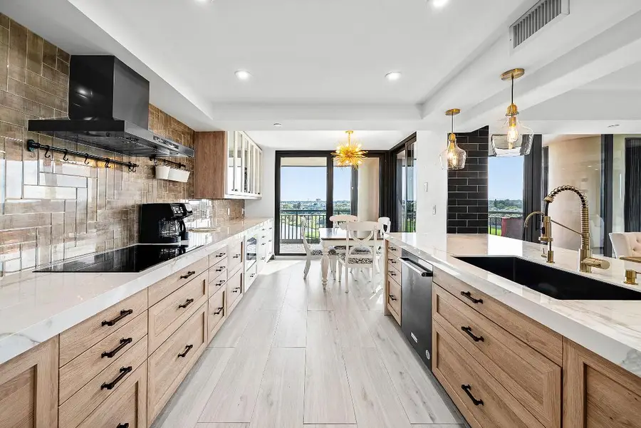 2427 Presidential Way #802, West Palm Beach, FL 33401 - Image #3