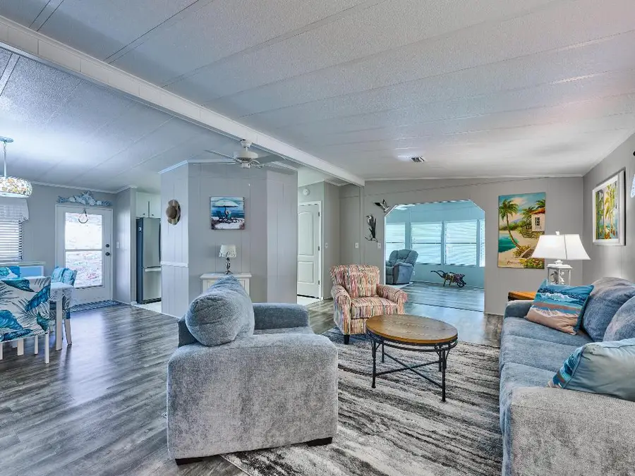 7526 SE Independence Avenue, Hobe Sound, FL 33455 - Image #3