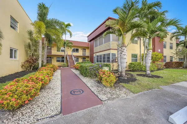 582 Flanders M Drive, Delray Beach, FL 33484