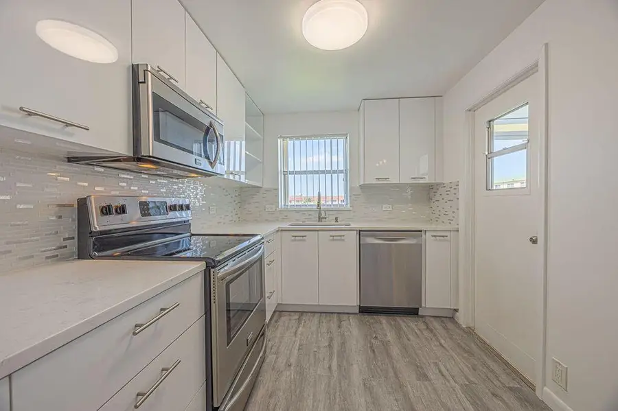 808 SE 7 Street #305, Deerfield Beach, FL 33441 - Image #3