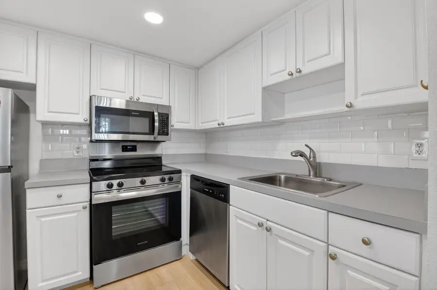 51 Flanders B, Delray Beach, FL 33484 - Image #3