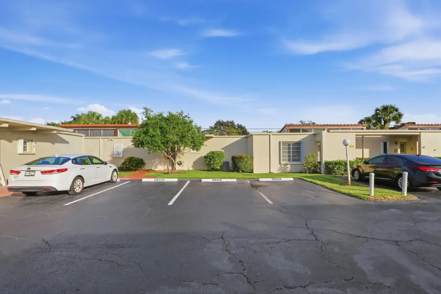 2534 Boundbrook Drive S #116, West Palm Beach, FL 33406 - Image #3