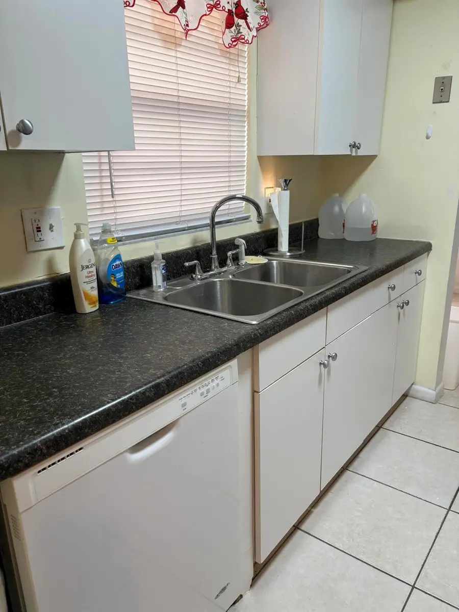 26 Golfs Edge D, West Palm Beach, FL 33417 - Image #2