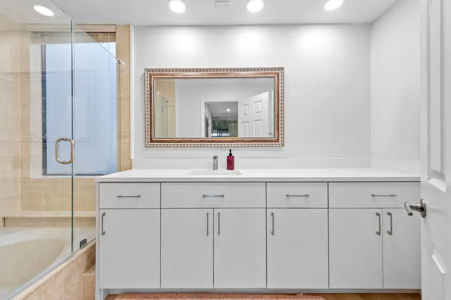 7460 La Paz Boulevard #304, Boca Raton, FL 33433 - Image #2