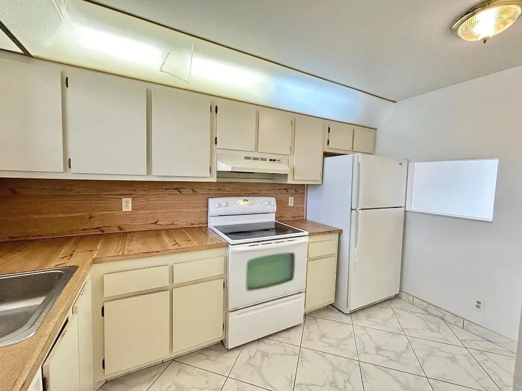 4700 Lucerne Lakes Boulevard W #407, Lake Worth, FL 33467 - Image #1