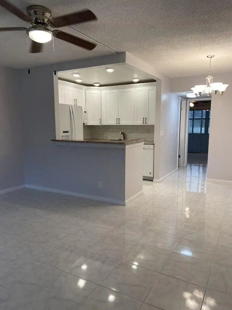 399 Sheffield Q, West Palm Beach, FL 33417 - Image #1