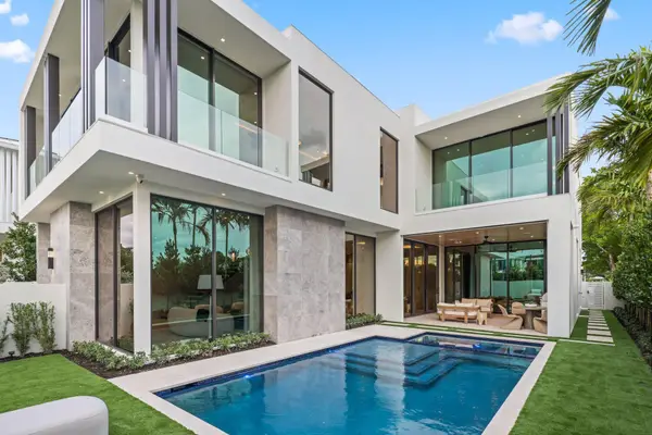 340 Grove Place, Delray Beach, FL 33444