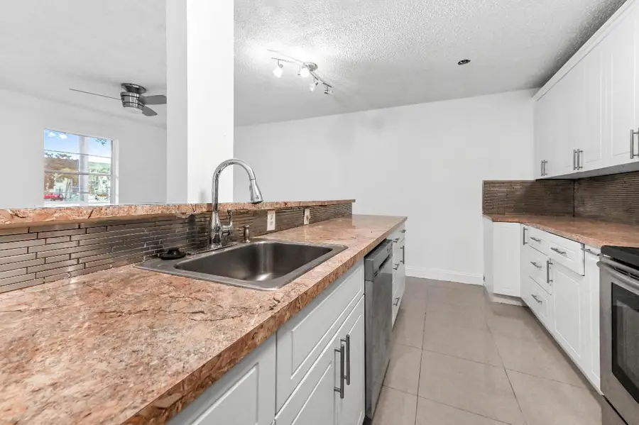 5190 E Sabal Palm Boulevard #104, Tamarac, FL 33319 - Image #3