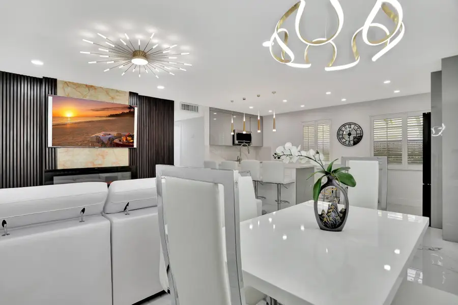 450 Normandy J, Delray Beach, FL 33484 - Image #2