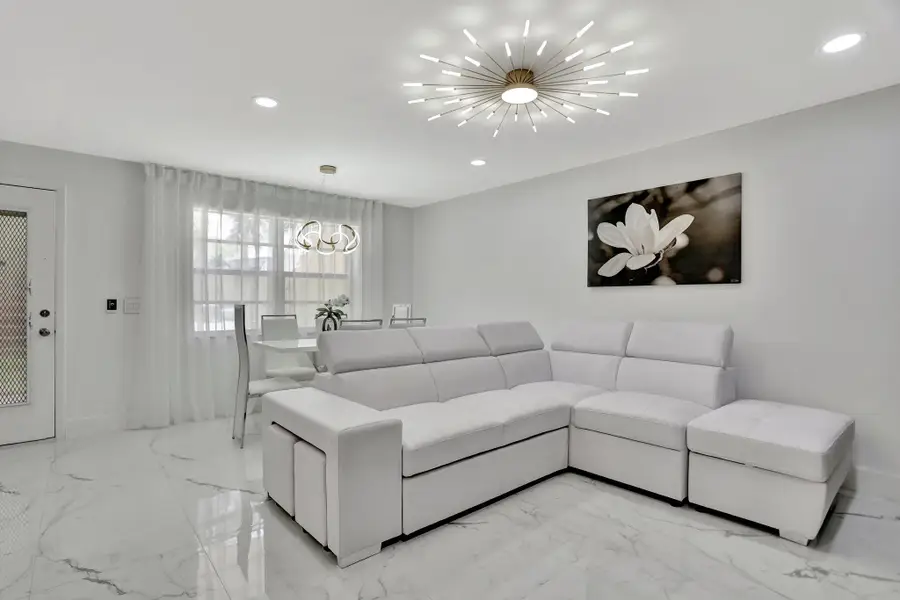 450 Normandy J, Delray Beach, FL 33484 - Image #3