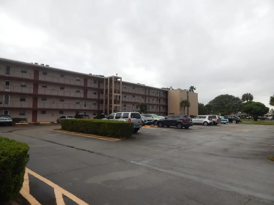 225 Bonnie Boulevard #204, Palm Springs, FL 33461 - Image #2