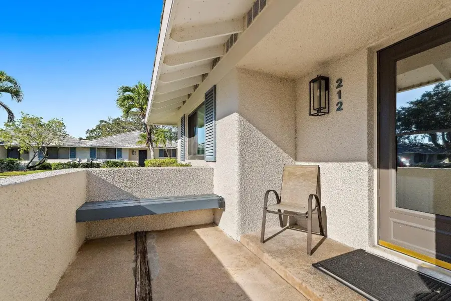 212 Club Drive, Palm Beach Gardens, FL 33418 - Image #2