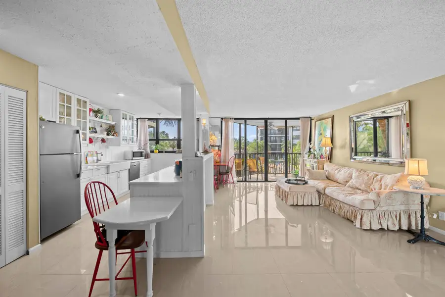 800 Jeffery Street #204, Boca Raton, FL 33487 - Image #3