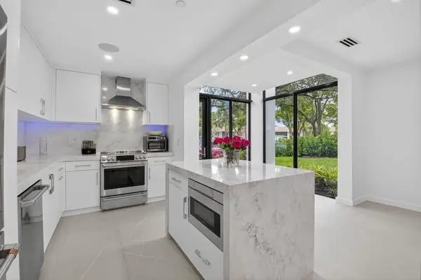 7847 Lakeside Boulevard #1014, Boca Raton, FL 33434